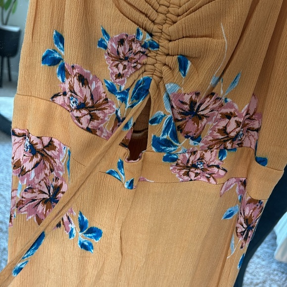 Floral maxi dress size large - Picture 3 of 4